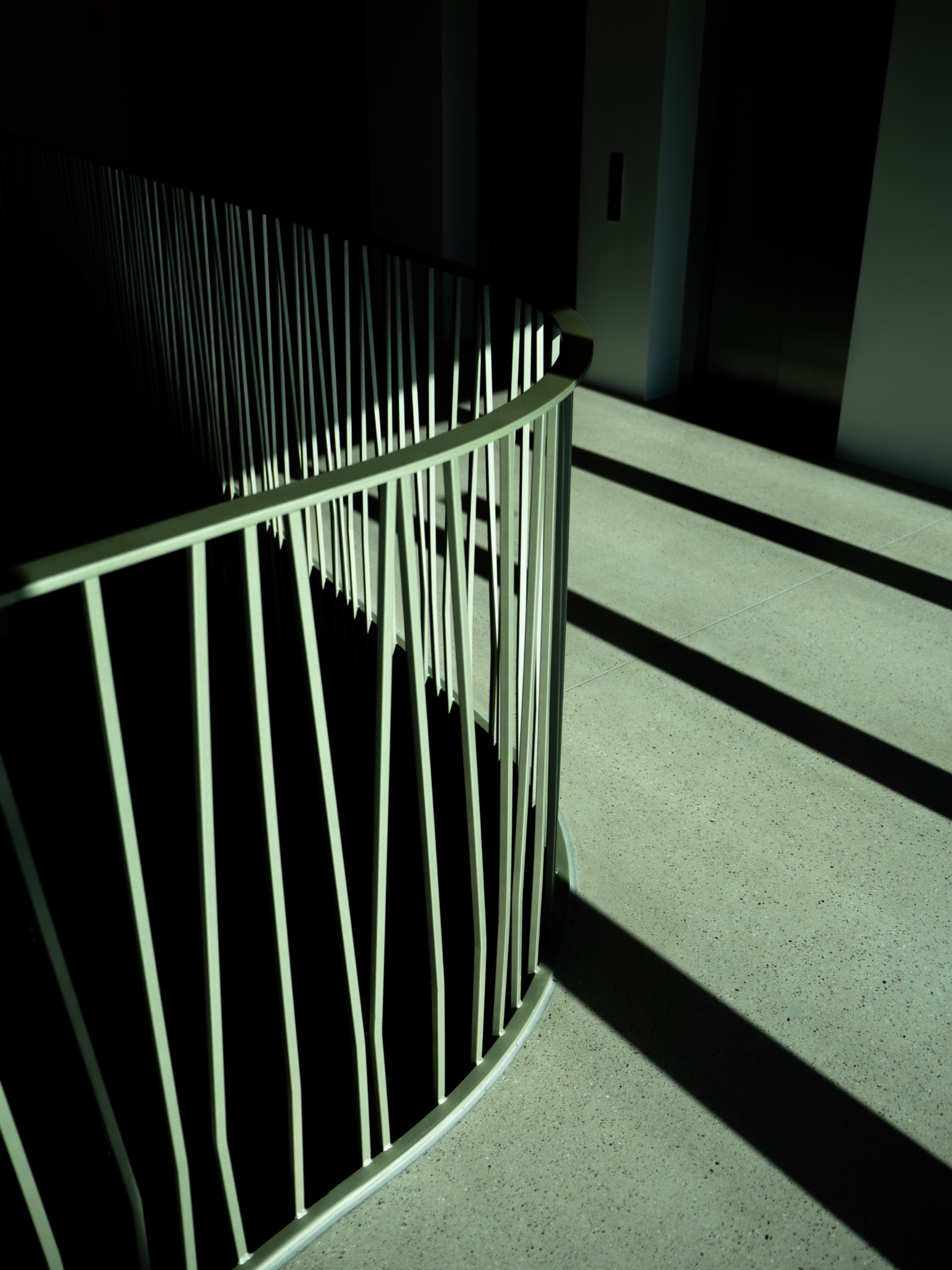 Still / Image 4
