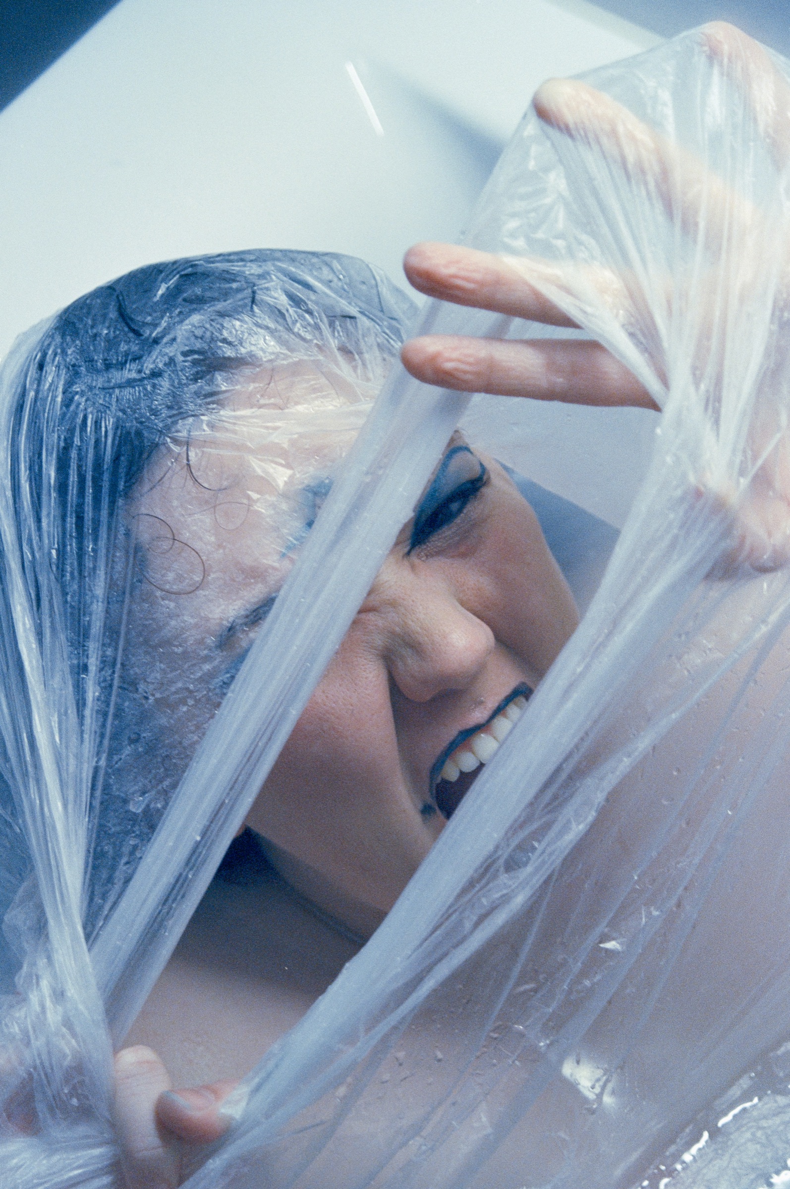 Still / Image 5