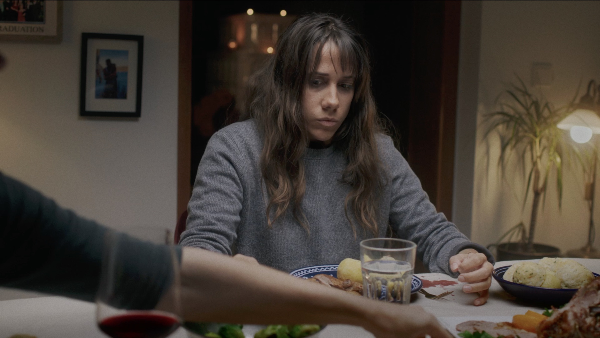 Still / Image 3