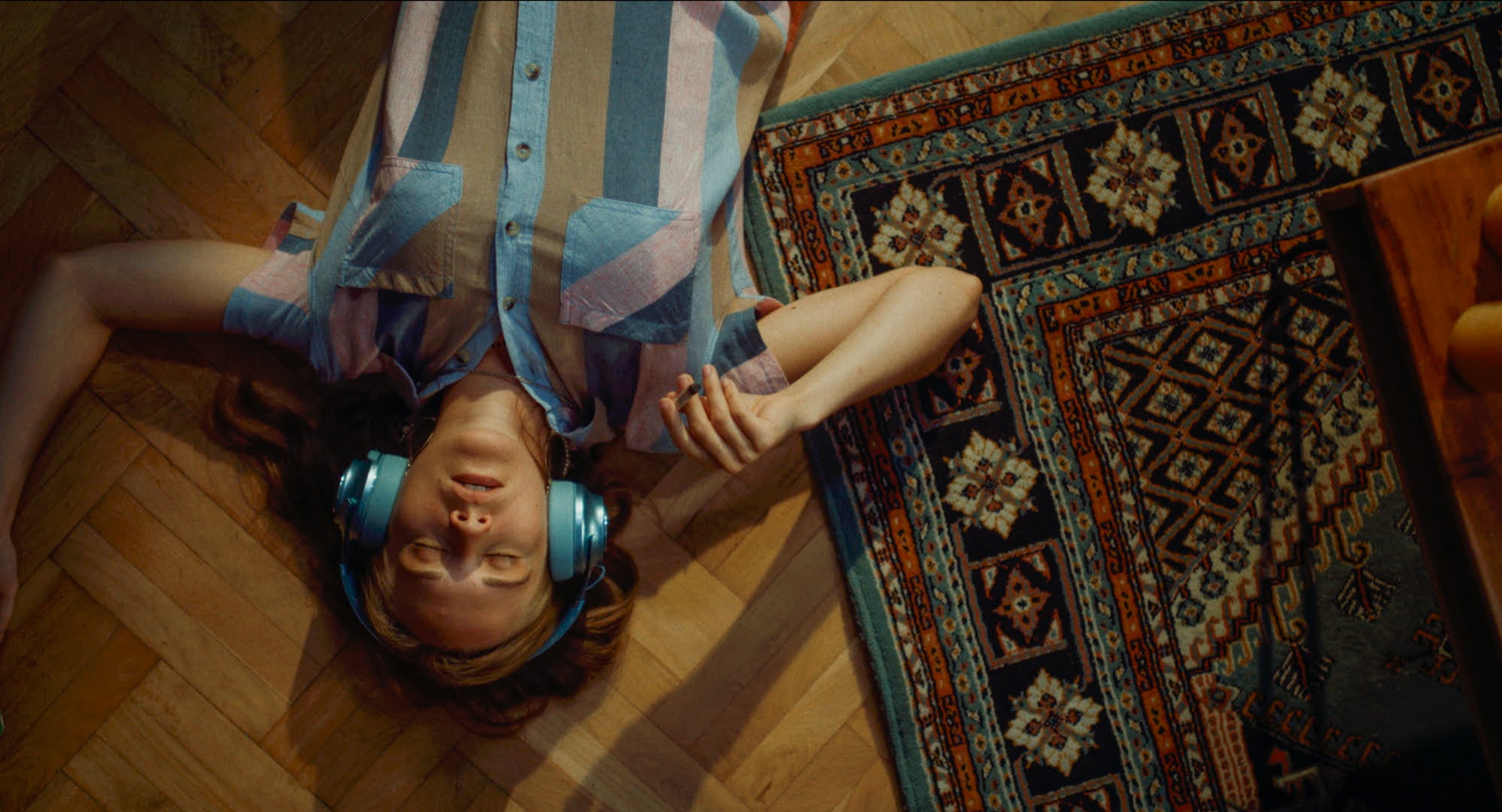 Still / Image 2